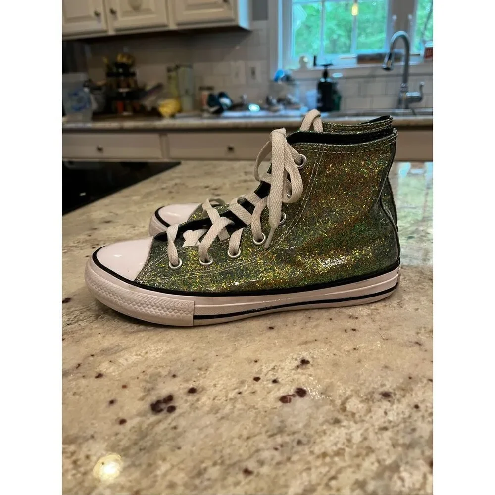 Converse Chuck Taylor Winter Glitter Hi-Top Sneaker sz 2 EUC